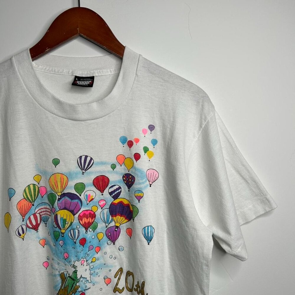 White vintage 1991 20th Anniversary Hot Air Balloon T-shirt tag size large